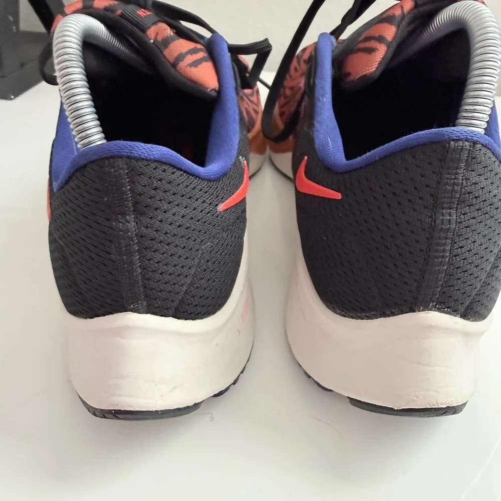 Nike Air zoom Pegasus 38 Women size 9.5  Athletic Shoes in Black and Orange